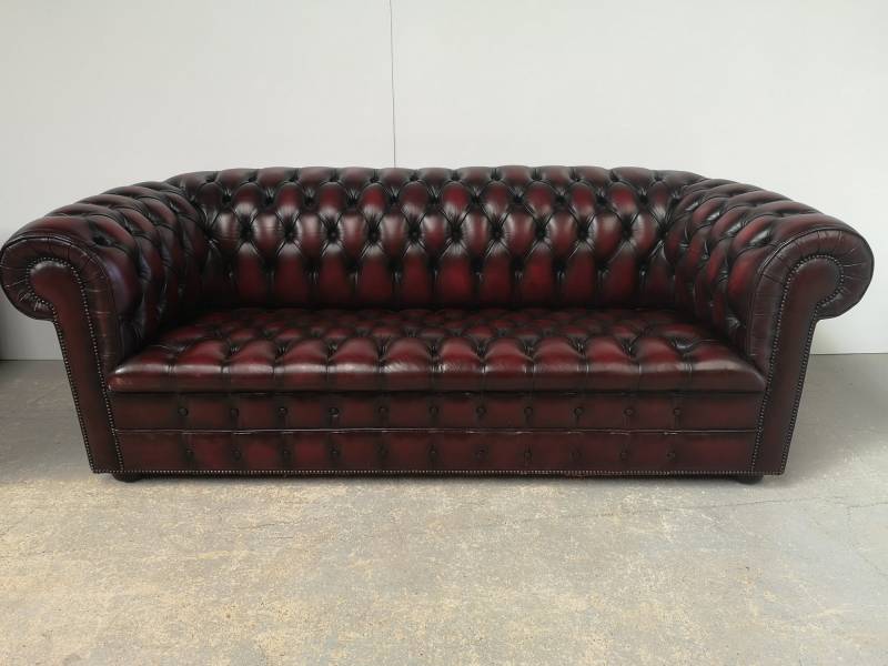 vends canapé chesterfield cuir bordeaux trois places style décoration loft vintage proche Paris