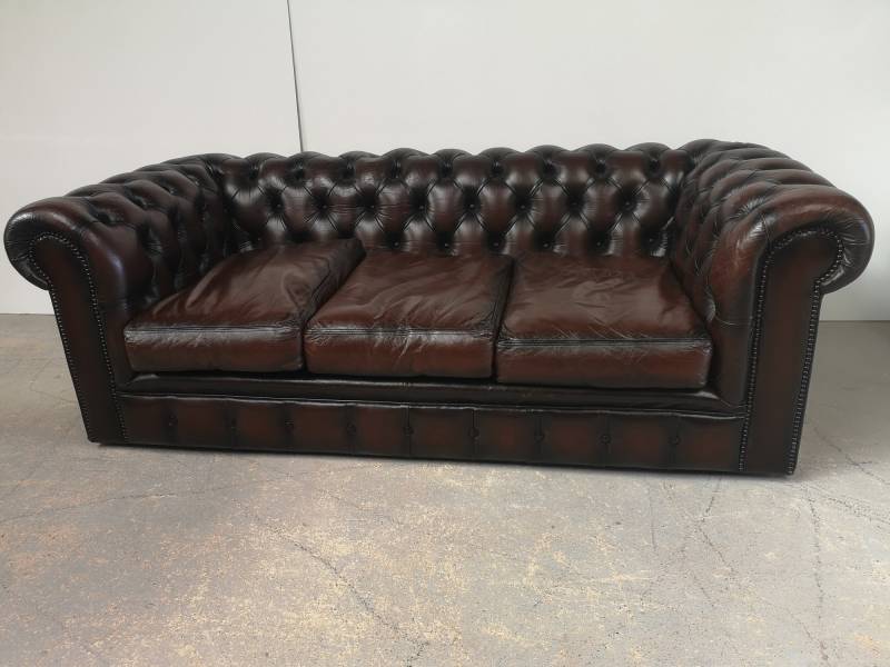 Acheter canapé chesterfield cuir marron trois places style décoration loft à Strasbourg