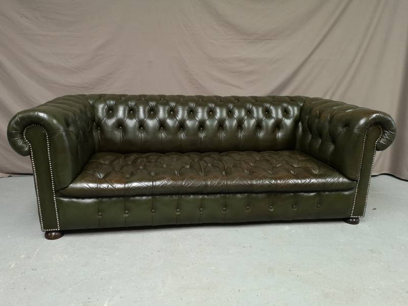 acheter canapé chesterfield cuir vert trois places style anglais à Rouen