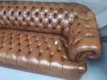 commander en ligne canapé chesterfield cuir marron trois places vintage style anglais à Lyon