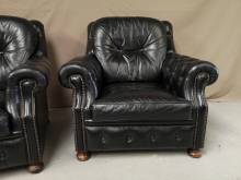 vends paire de fauteuils chesterfield cuir noir style vintage proche Lyon