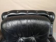commander fauteuils chesterfield cuir vintage authentiques à Lyon