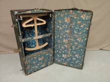 se faire livrer malle cabine vintage à Paris