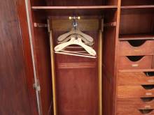 vends armoire deux portes dressing vintage style anglais à Paris