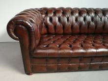 acheter en ligne canapé chesterfield cuir marron trois places véritable à Montpellier