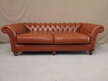 se faire livrer un canape chesterfield marron à Paris