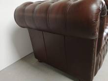 a vendre canapés chesterfield cuir marron trois places style déco loft à Cannes 