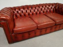 vente canapé chesterfield cuir trois places authentique style déco vintage à Reims