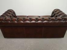 commander canapé chesterfield véritable style anglais à Paris