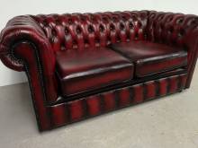 achat canapés chesterfield cuir bordeaux deux places confortable bon état proche Lyon