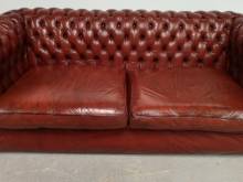 vente canapé chesterfield cuir trois places véritable style anglais à Bordeaux