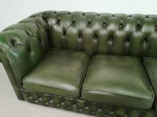 trouver canapé chesterfield cuir vert trois places ancien style déco loft proche Paris