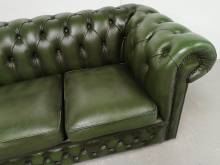 vends canapé chesterfield cuir vert trois places haut de gamme à Paris