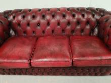 a acheter canapé chesterfield cuir trois places confortable style déco industrielle proche Marseille