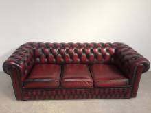 vends canapé chesterfield cuir trois places bordeaux véritable chesterfield proche Paris