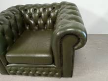 trouver fauteuil chesterfield cuir vert style vintage à Paris