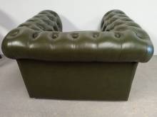 acheter en ligne fauteuil chesterfield cuir vert style déco loft proche Paris
