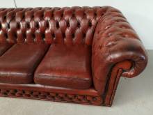 vends canapé chesterfield cuir marron quatre places original à Paris