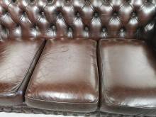 commander canapé chesterfield cuir marron trois places authentique à Lyon