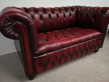 commander canapés chesterfield cuir bordeaux deux places style déco loft à Bordeaux