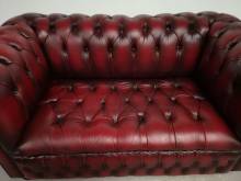 achat canapés chesterfield cuir vieilli style rétro à Bordeaux