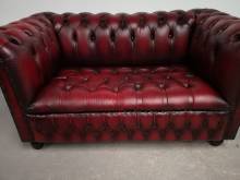 vente canapés chesterfield cuir deux places style décoration chesterfield anglais à Bordeaux