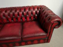 a acheter canapé chesterfield cuir rouge trois places qualité premium à Marseille