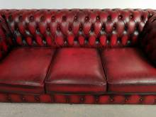 vends canapé chesterfield cuir rouge trois places occasion pas cher à Marseille