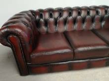 vends canapé chesterfield cuir vintage trois places pour professionnels HCR proche Paris