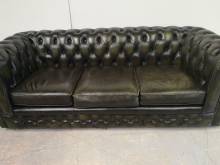 vente canapés chesterfield cuir vert trois places haut de gamme spécialisé HCR proche Paris