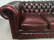 vente en ligne canapé chesterfield cuir bordeaux trois places import direct Angleterre proche Orléans