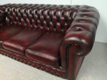achat canapé chesterfield cuir bordeaux trois places style décoration industrielle proche Orléans