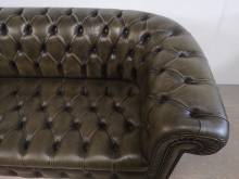 a acheter canapé chesterfield cuir vert trois places confortable bon état proche Paris