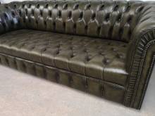 vends canapé chesterfield cuir vert trois places style décoration industrielle proche Paris