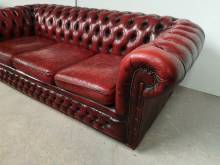 commander en ligne canapé chesterfield cuir bordeaux trois places qualité premium proche Vannes
