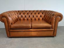acheter canapé chesterfield cuir marron deux places style ancien anglais proche Laval