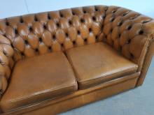 vends canapé chesterfield cuir marron deux places véritable chesterfield proche Laval