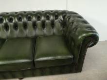 vends canapés chesterfield cuir vert trois places style rétro anglais proche Bordeaux