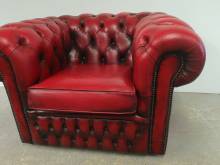 commander fauteuil chesterfield cuir rouge style décoration bars anglais proche Paris