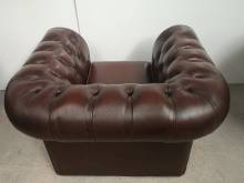 vends fauteuil chesterfield cuir marron anglais import direct Angleterre à Montpellier