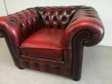 se faire livrer fauteuil chesterfield cuir bordeaux style pubs anglais proche Bayonne
