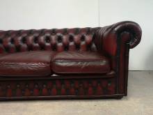 achat canapé chesterfield cuir bordeaux trois places authentique proche La Rochelle