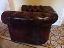 vends fauteuil chesterfield cuir bordeaux seconde main proche La Rochelle