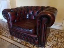 achat fauteuil chesterfield cuir bordeaux style décoration industrielle proche La Rochelle