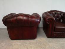 trouver fauteuyils chesterfield cuir bordeaux style décoration loft proche Lyon