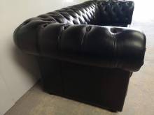achat canapé chesterfield cuir vieilli noir trois places authentique proche Rennes