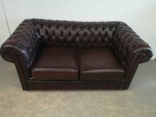 acheter en ligfne canapé chesterfield cuir marron deux places style pubs anglais proche Paris