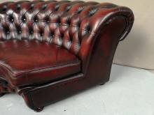 acheter en ligne fauteuil chesterfield cuir bordeaux vintage à Rouen