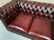 acheter en ligne canapé chesterfield cuir vieilli à Paris