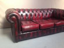 commander canapé chesterfield cuir bordeaux en France